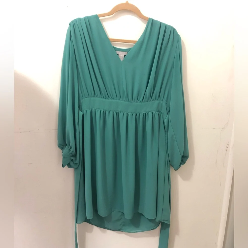 H & M Vneck Green Dress - Picture 1 of 6